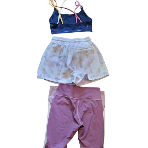 Peloton Activewear Set Women's Small Shorts Sports Top Workout Gym - Picture 2 of 3